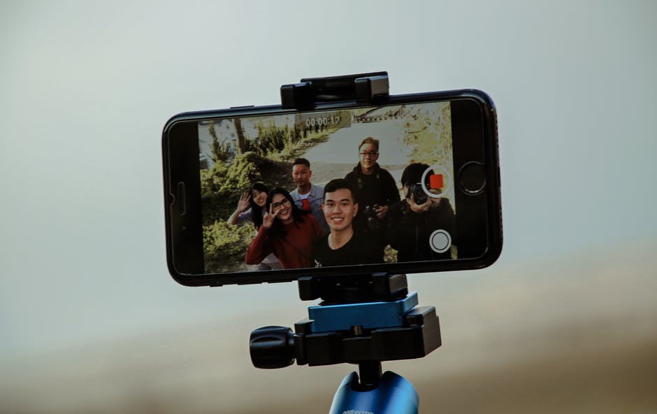 7-Tips-for-Shooting-a-Better-Film-Video-with-Smartphone