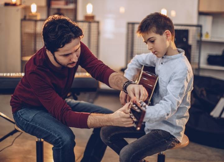 Acoustic guitars have a lot of challenges during your studies