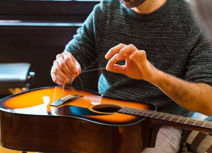 When do you need to replace your acoustic guitar strings