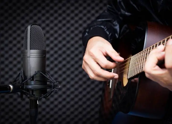Recording Acoustic Guitar Direct vs Mic: Which Is The Better Method