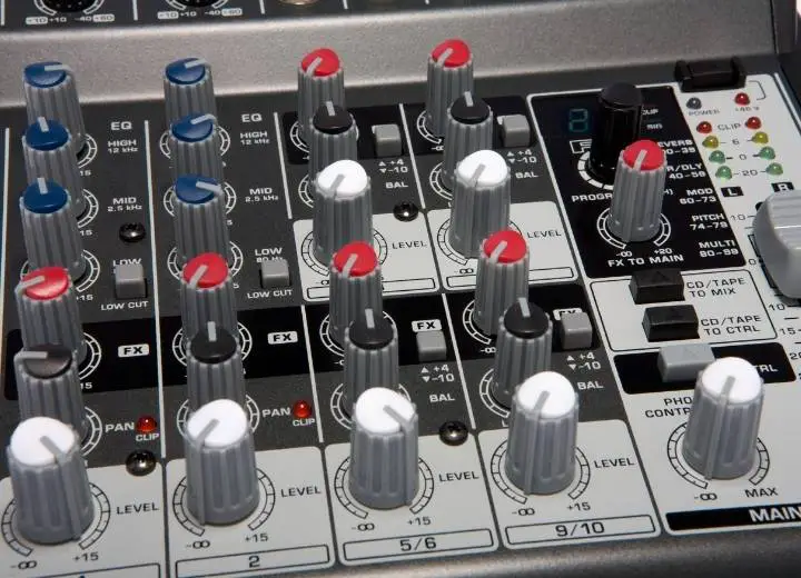 audio interface vs mixer for karaoke