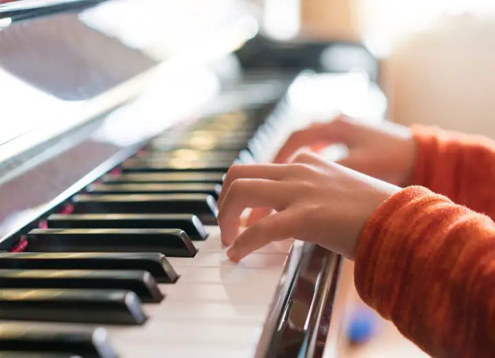 Why Should You Hire A Piano Tutor