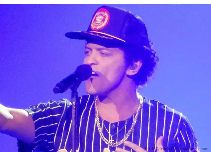 Famous Bruno Mars Love Songs - Wedding Songs, Ranked, Youtube Lyrics